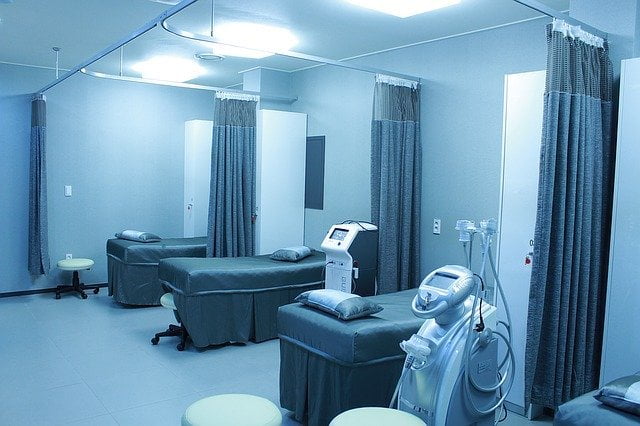 Ilustracija, bolnica, foto: Sungmin Cho, preuzeto: Pixabay.com